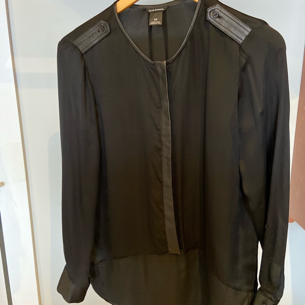 Black blouse. Club Monaco. Size S.